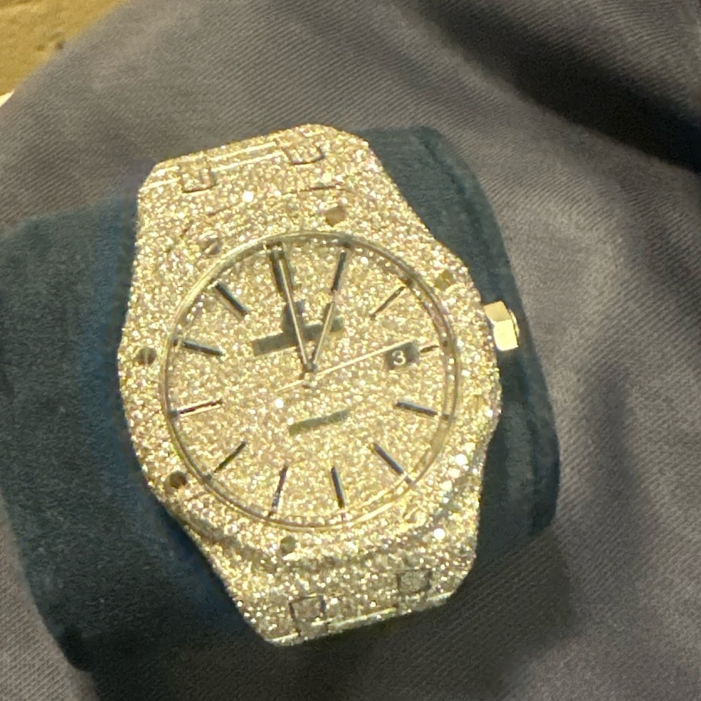 2018, AP Royal Oak diamond bus down Royal Oak very very clean VVS stones”